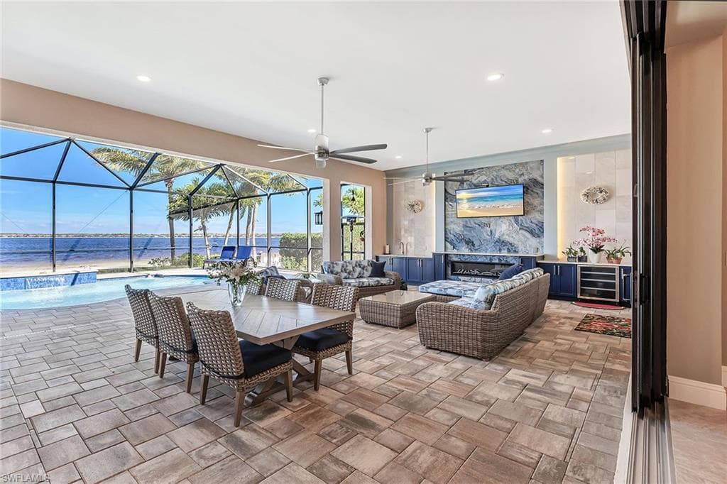 9087 Breakwater DR, NAPLES FL 34120-33