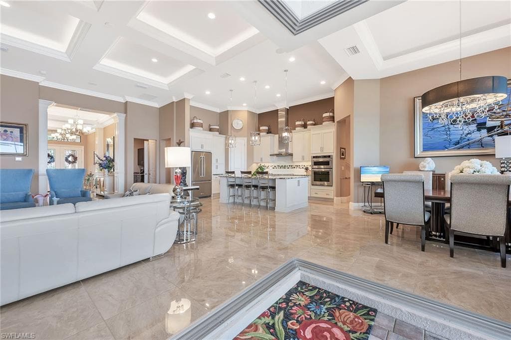 9087 Breakwater DR, NAPLES FL 34120-9