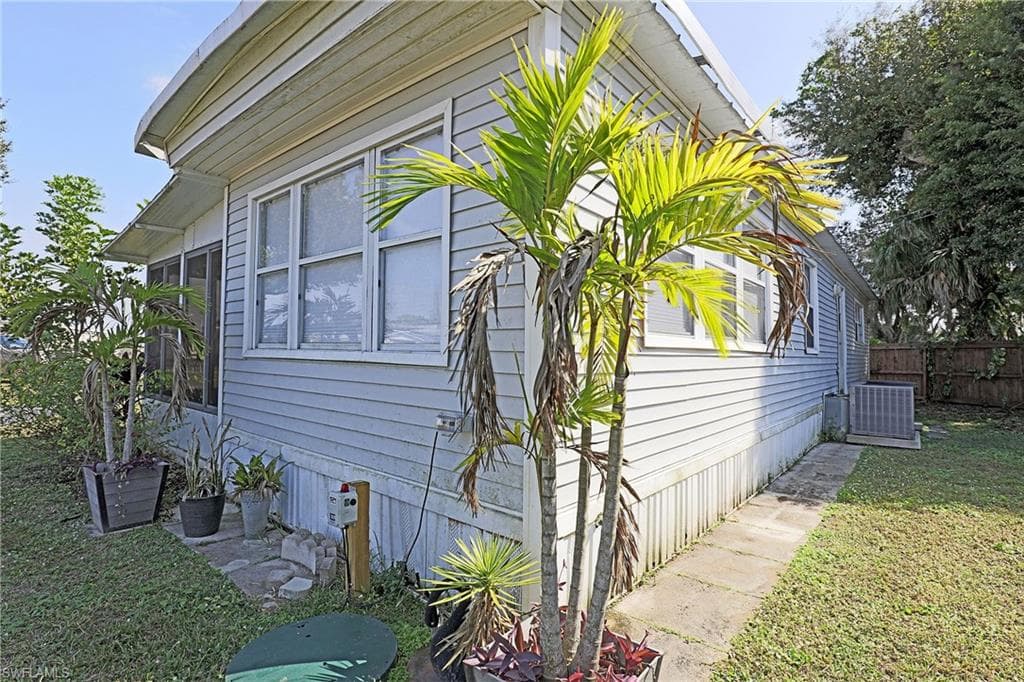 2012 S Olga DR # 38, FORT MYERS FL 33905-2