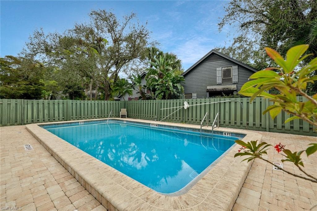1329 Solana RD # K5, NAPLES FL 34103-22