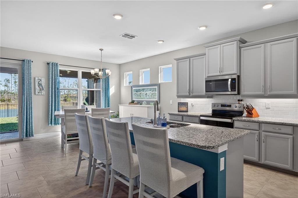 3873 Crosswater DR, NORTH FORT MYERS FL 33917-4