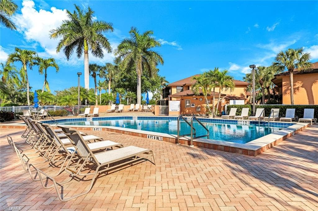 1508 Mainsail DR # 16, NAPLES FL 34114-22