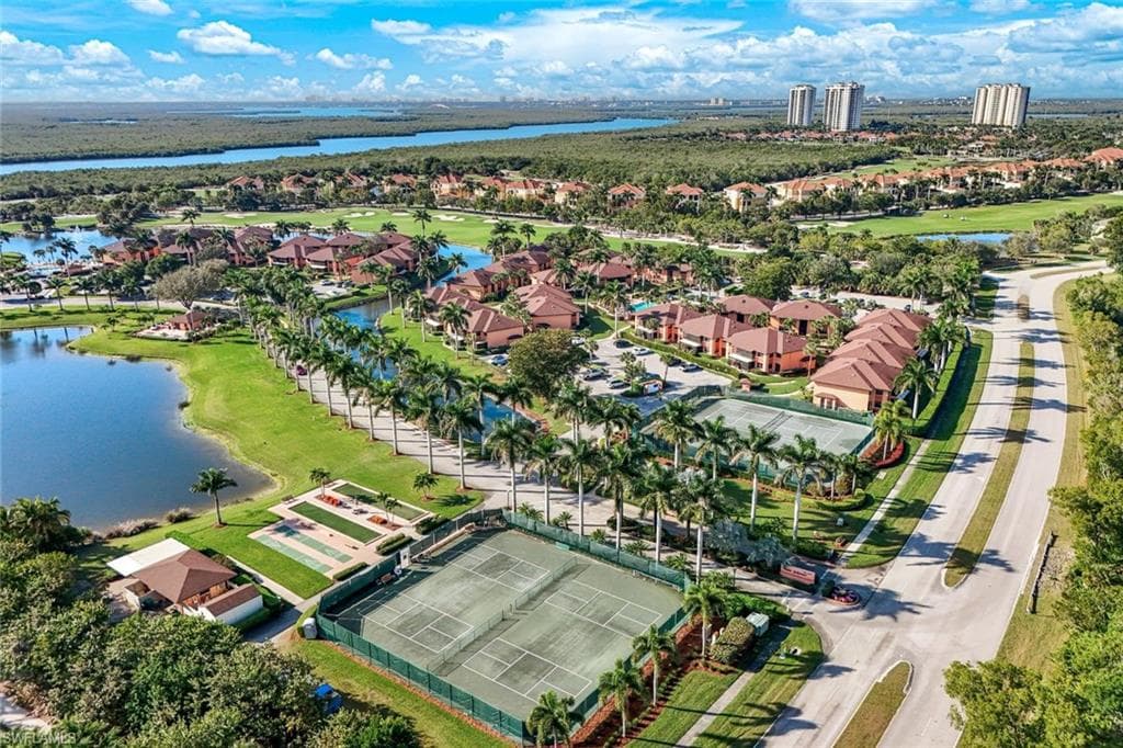 1508 Mainsail DR # 16, NAPLES FL 34114-1