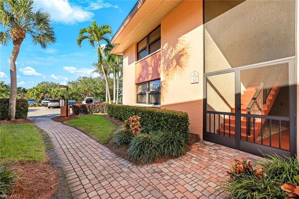 1508 Mainsail DR # 16, NAPLES FL 34114-3