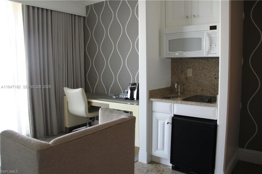 4401 COLLINS AVE, MIAMI BEACH FL 33140-26