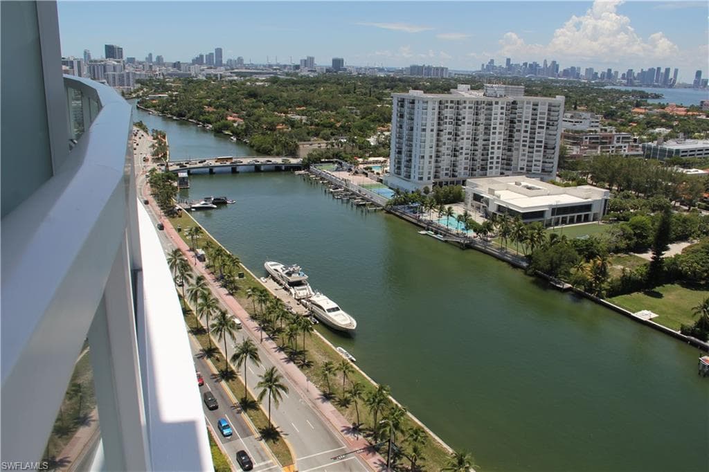 4401 COLLINS AVE, MIAMI BEACH FL 33140-31