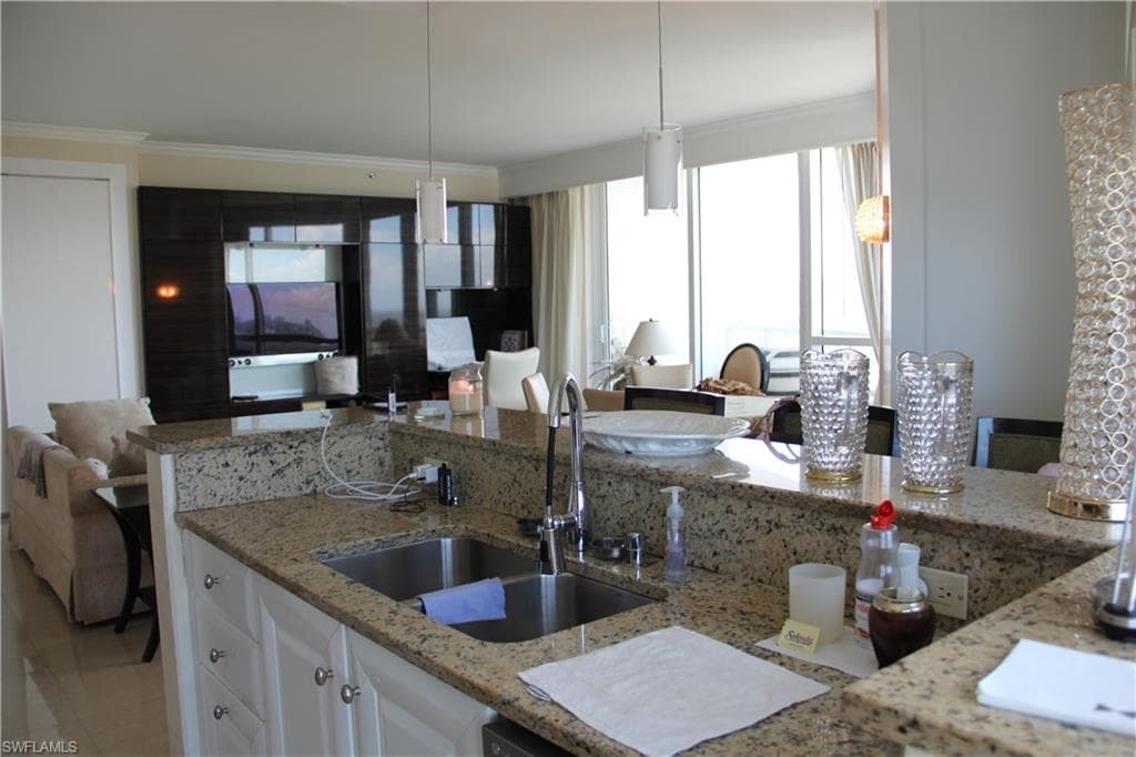 4401 COLLINS AVE, MIAMI BEACH FL 33140-8