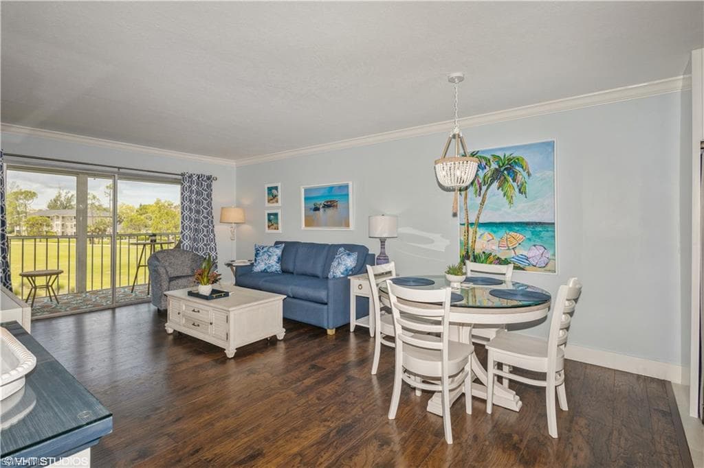 190 Turtle Lake CT # 311, NAPLES FL 34105-8