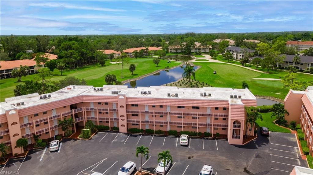 190 Turtle Lake CT # 311, NAPLES FL 34105-44