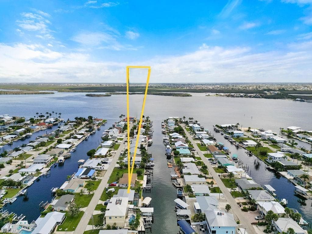 2821 Bruce ST, MATLACHA FL 33993-33