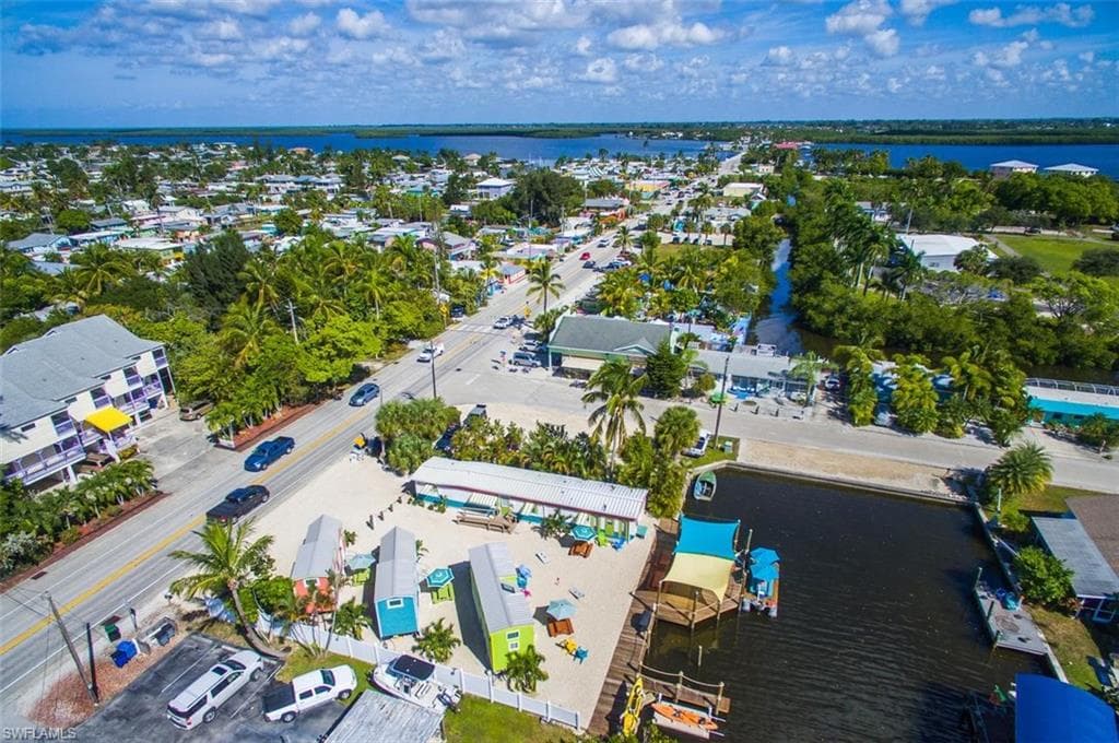 2821 Bruce ST, MATLACHA FL 33993-40