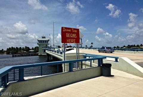 2821 Bruce ST, MATLACHA FL 33993-47