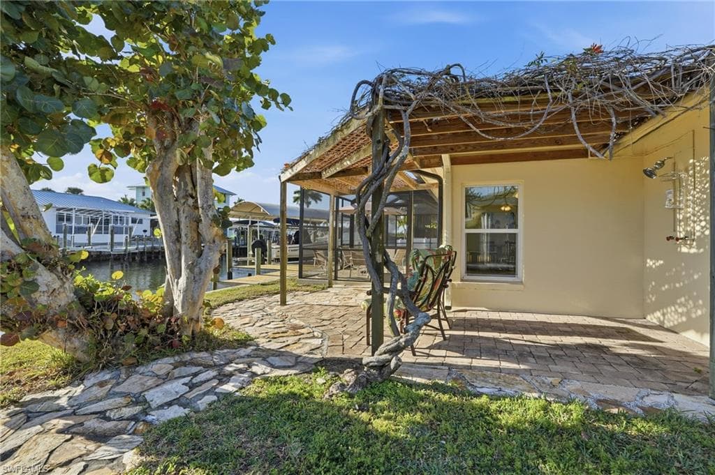 2821 Bruce ST, MATLACHA FL 33993-28