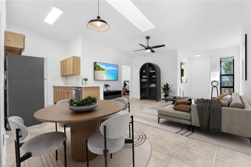 1518 SW Courtyards LN # 199, CAPE CORAL FL 33914-1