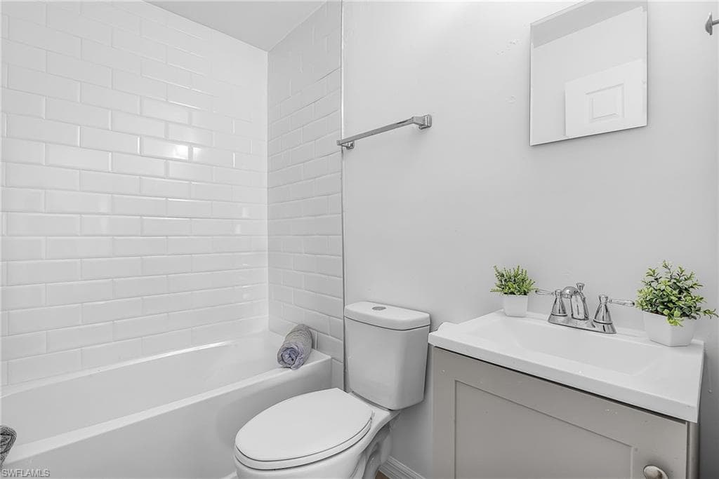 1518 SW Courtyards LN # 199, CAPE CORAL FL 33914-8