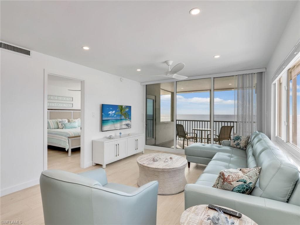 26340 Hickory BLVD # 902, BONITA SPRINGS FL 34134-10