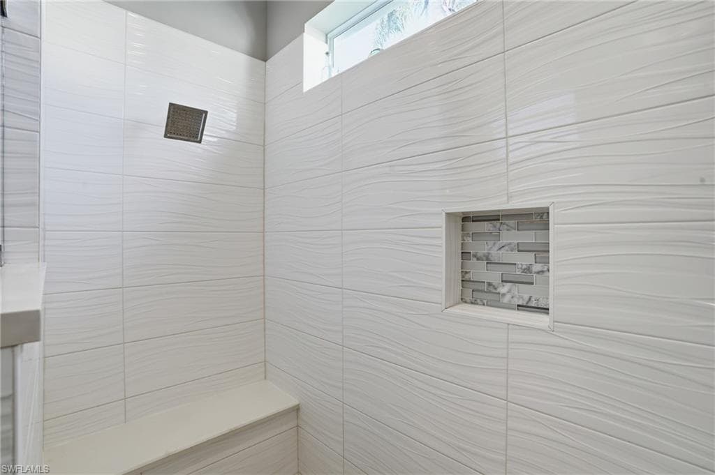 6250 Tidewater Island CIR-26