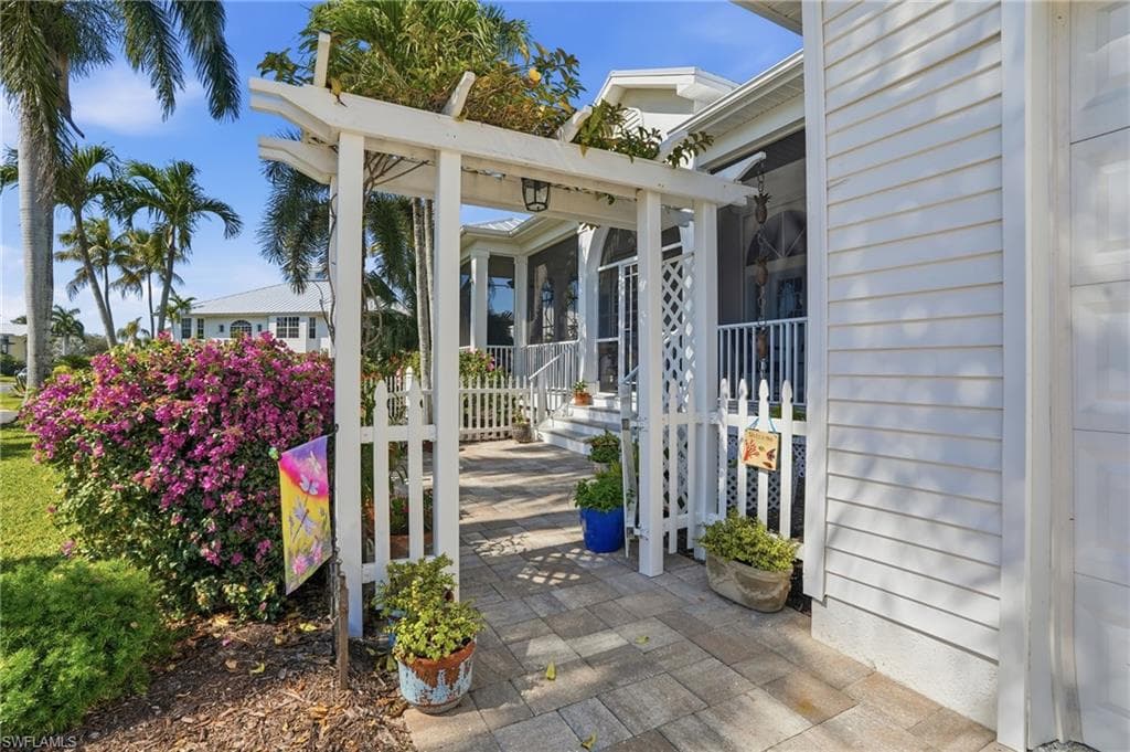 6250 Tidewater Island CIR-9