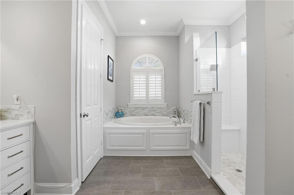 6250 Tidewater Island CIR-24
