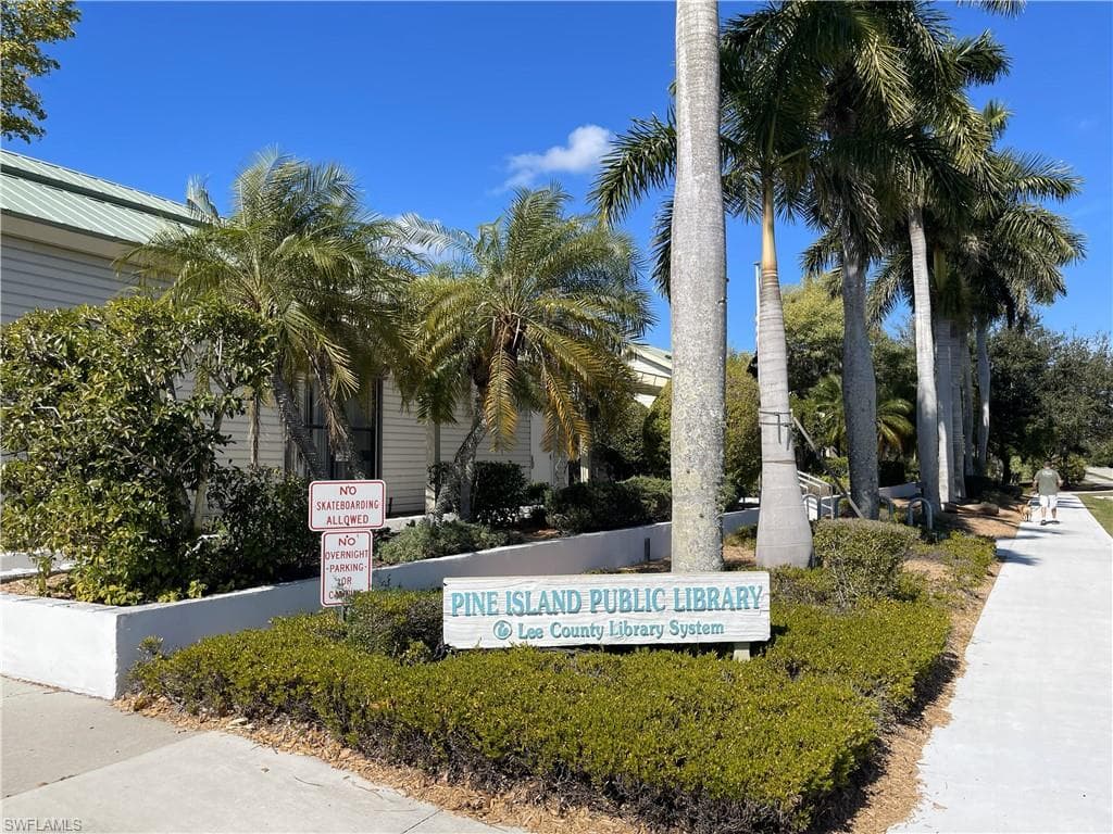 5520 Rainbow DR, BOKEELIA FL 33922-39