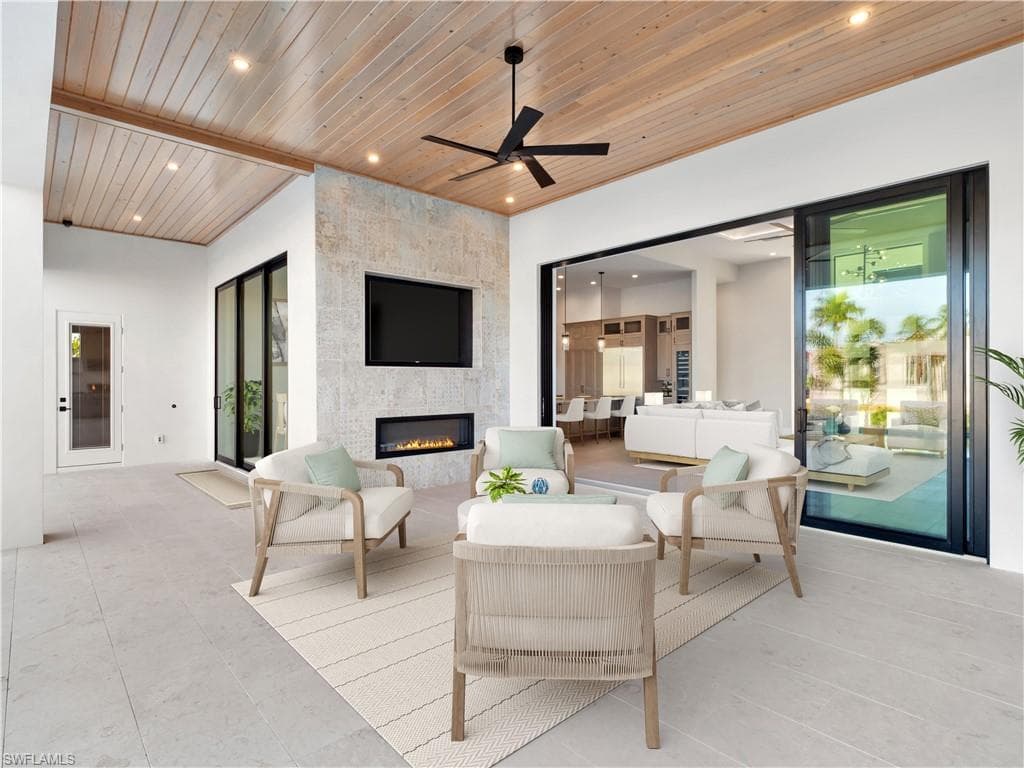 111 Montrose DR, FORT MYERS FL 33919-11