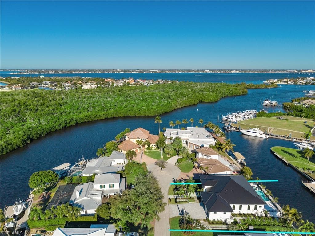 111 Montrose DR, FORT MYERS FL 33919-4