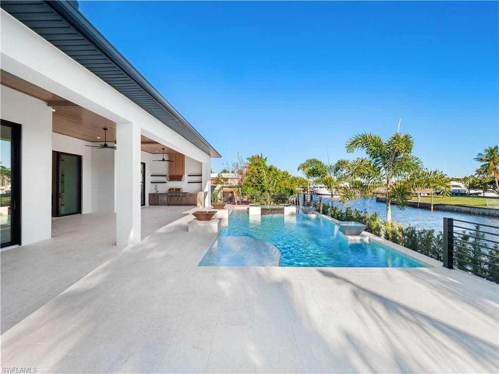 111 Montrose DR, FORT MYERS FL 33919-44