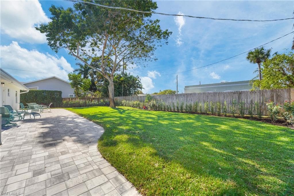 2855 10th ST N, NAPLES FL 34103-29
