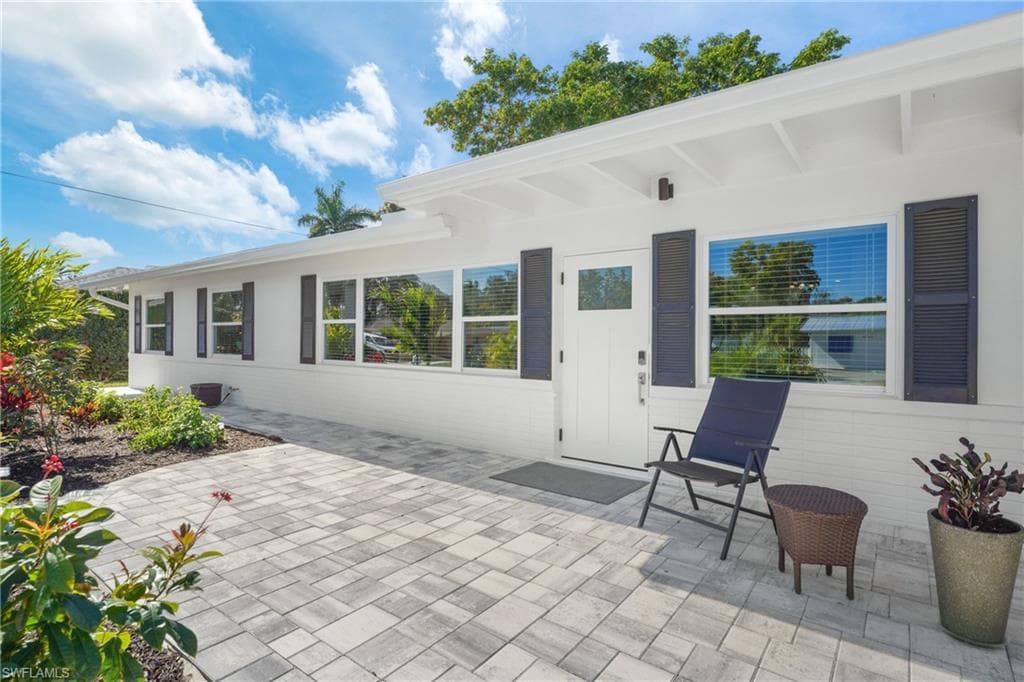 2855 10th ST N, NAPLES FL 34103-28