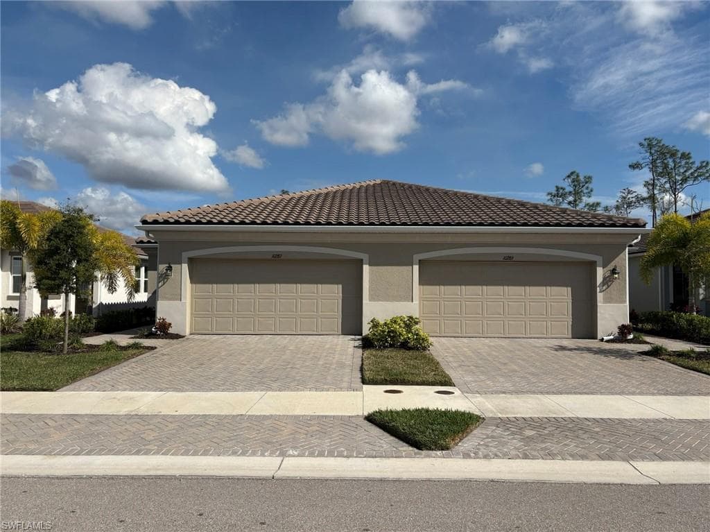 10287 Bonavie Cove DR, FORT MYERS FL 33966-27