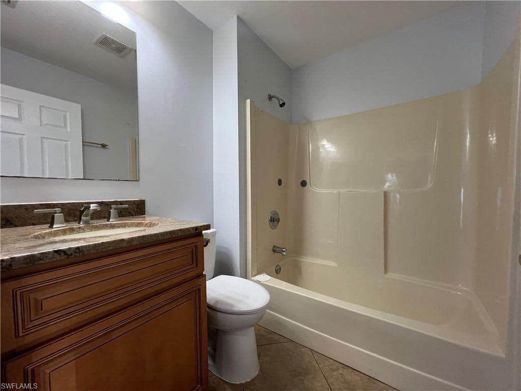 5270 Treetops DR J201-17