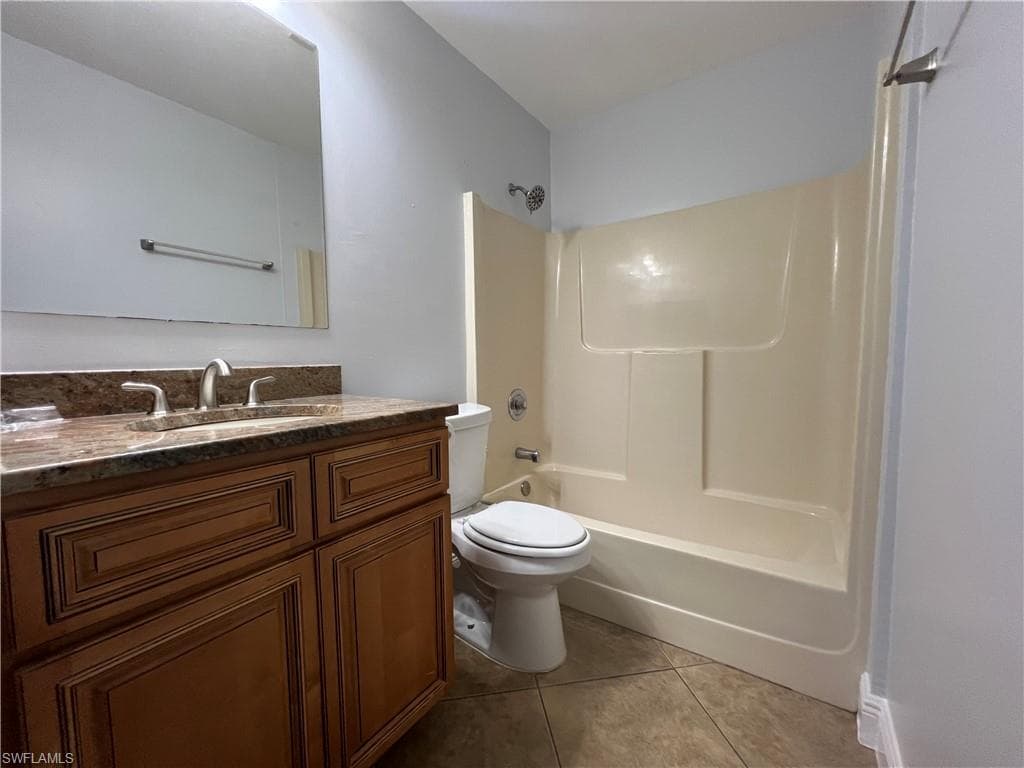 5270 Treetops DR J201-10