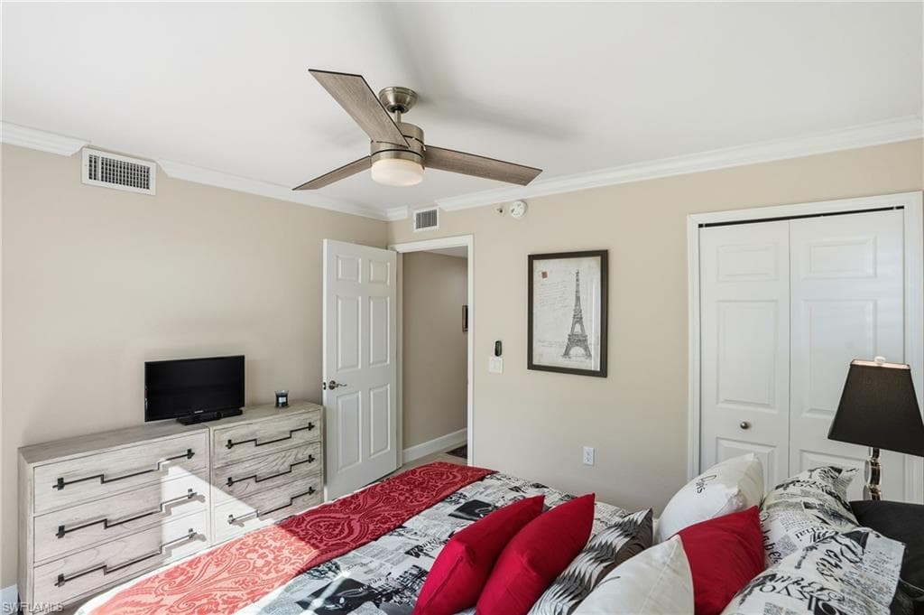 4945 Cougar CT S # 4, NAPLES FL 34109-26