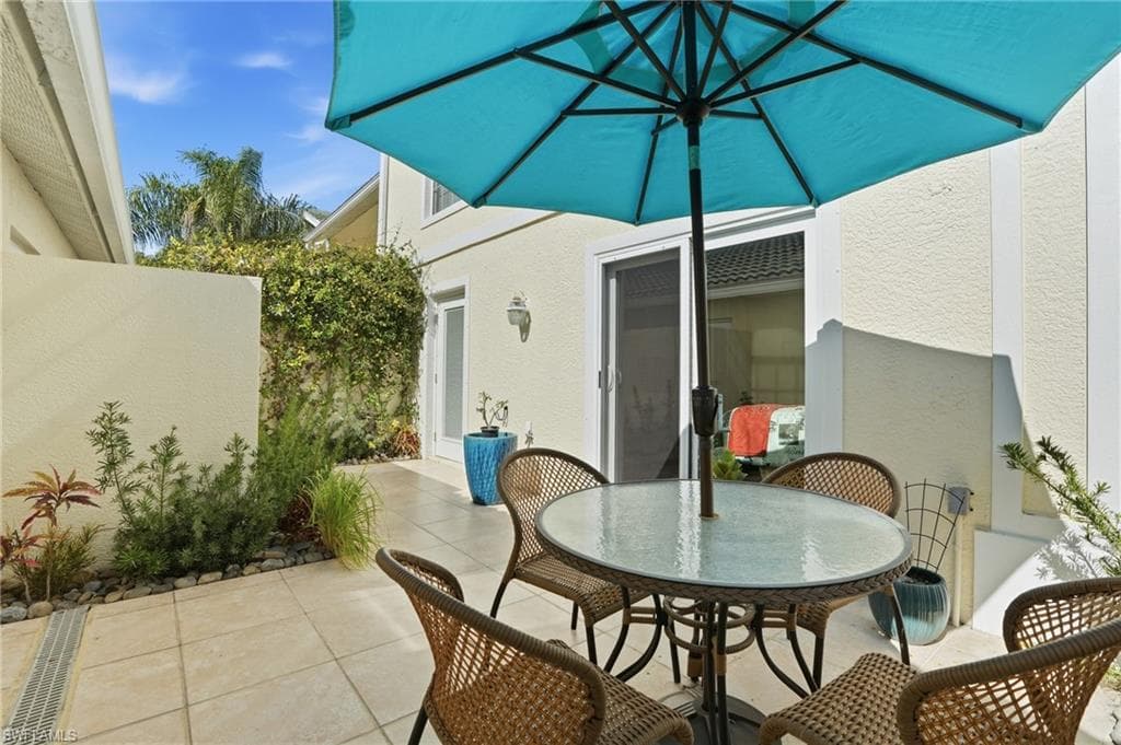 4945 Cougar CT S # 4, NAPLES FL 34109-36