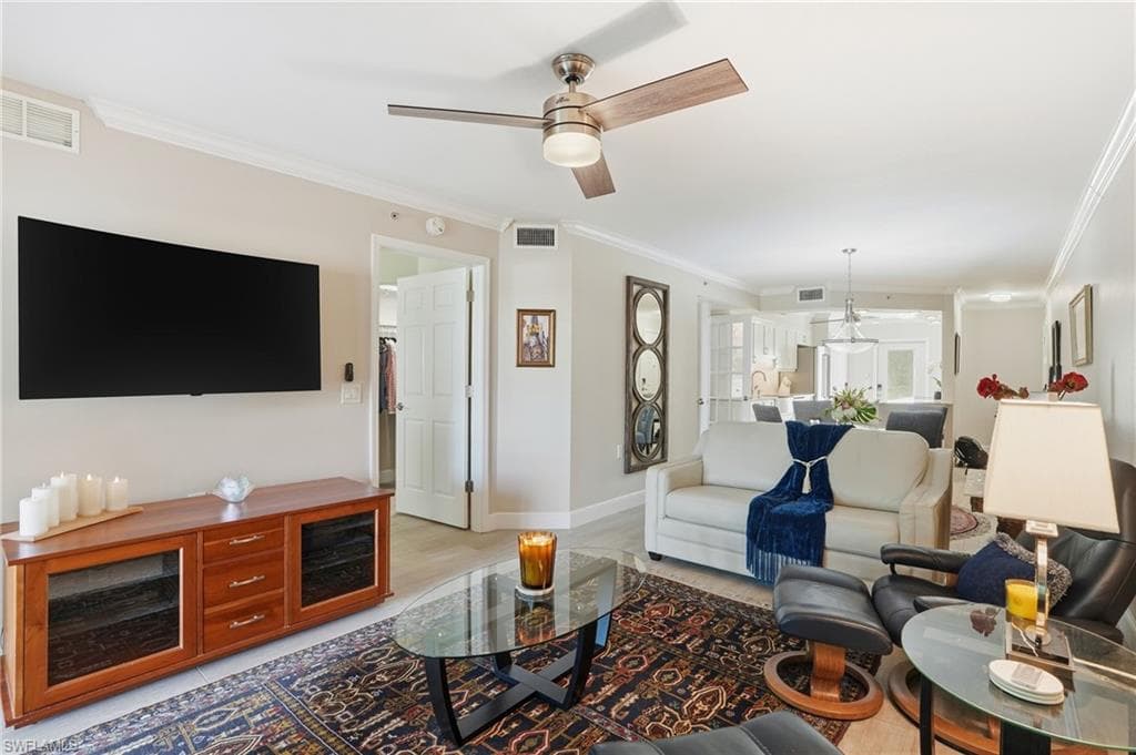 4945 Cougar CT S # 4, NAPLES FL 34109-7