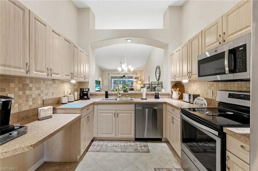 6242 Mandalay CIR # 55, NAPLES FL 34112-5