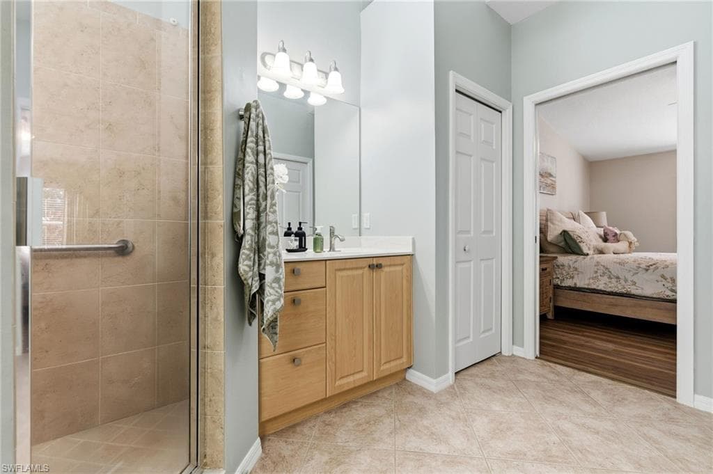 6242 Mandalay CIR # 55, NAPLES FL 34112-15