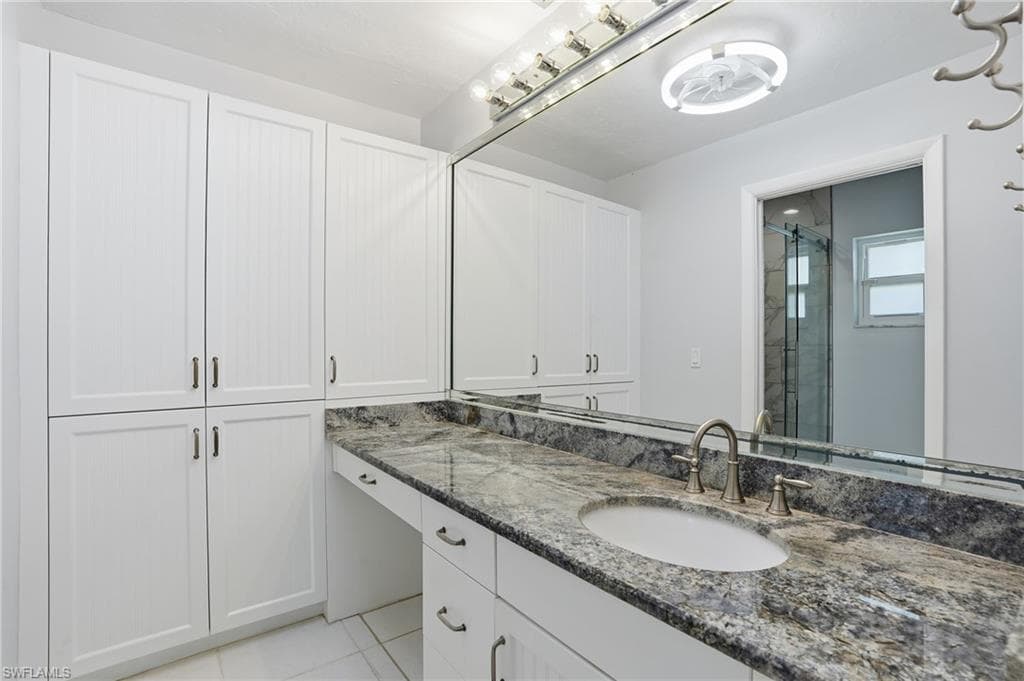 5964 Baker CT, FORT MYERS FL 33919-26