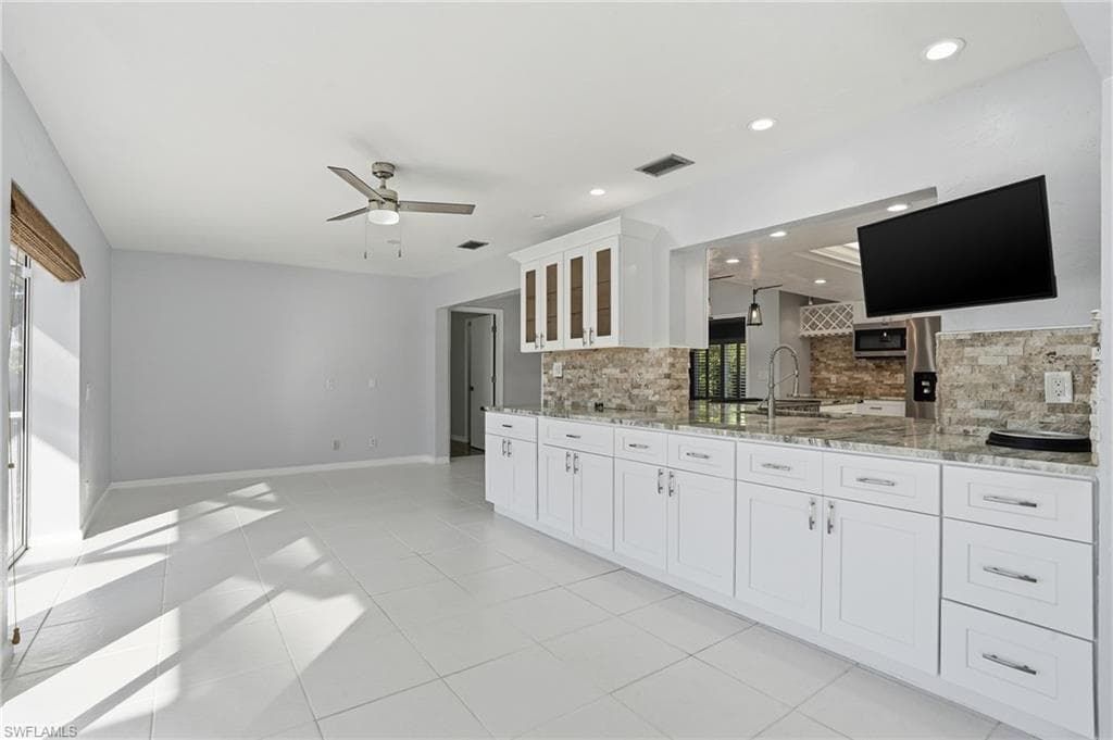 5964 Baker CT, FORT MYERS FL 33919-17