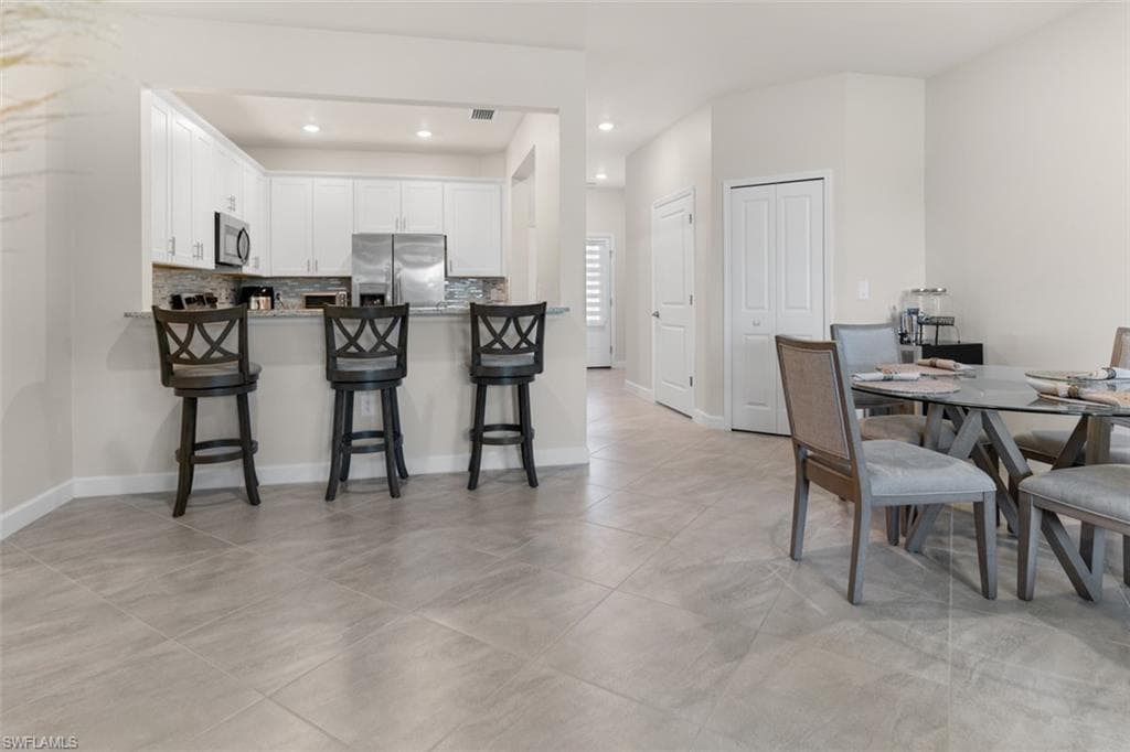 14195 Pine Lodge LN, FORT MYERS FL 33913-8