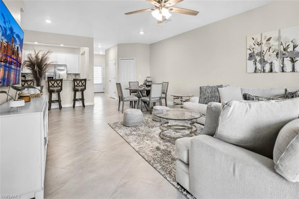 14195 Pine Lodge LN, FORT MYERS FL 33913-10