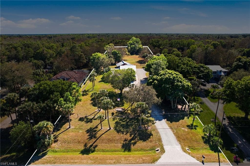 5860 Dogwood WAY, NAPLES FL 34116-5