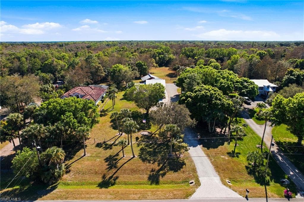 5860 Dogwood WAY, NAPLES FL 34116-6