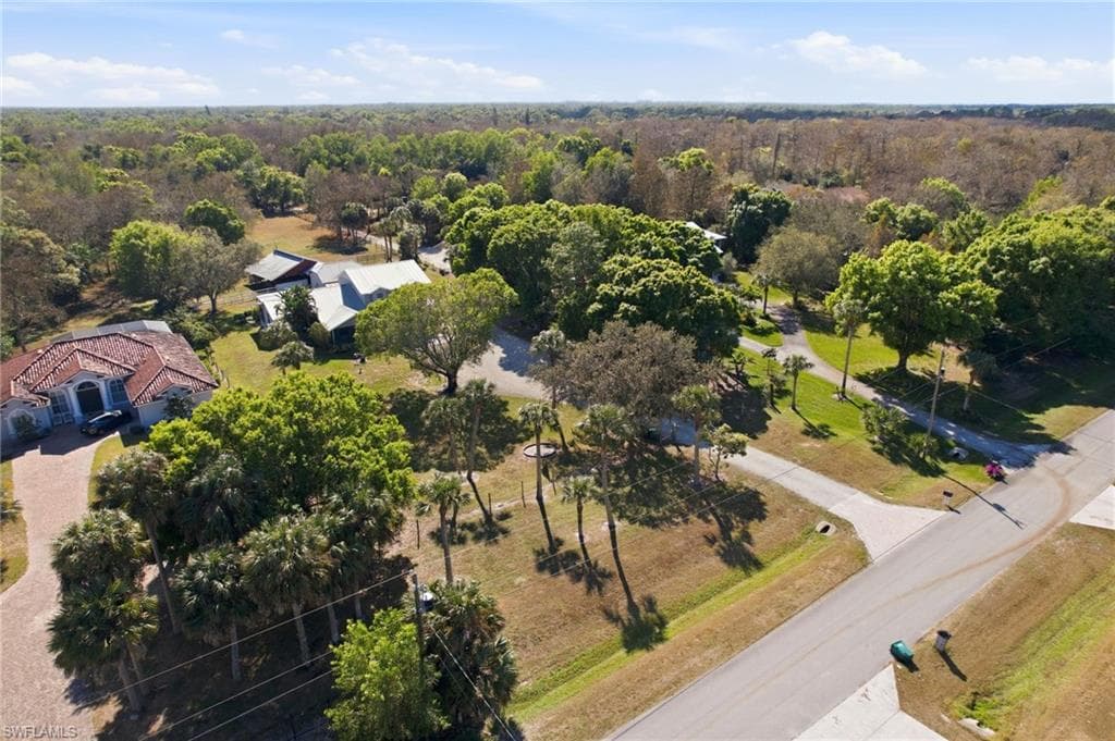 5860 Dogwood WAY, NAPLES FL 34116-27