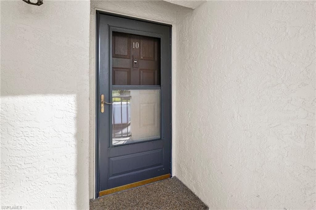 601 Augusta BLVD # 10, NAPLES FL 34113-26