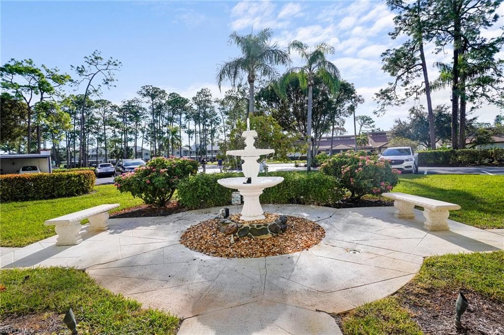 601 Augusta BLVD # 10, NAPLES FL 34113-21