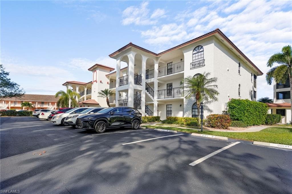 601 Augusta BLVD # 10, NAPLES FL 34113-24