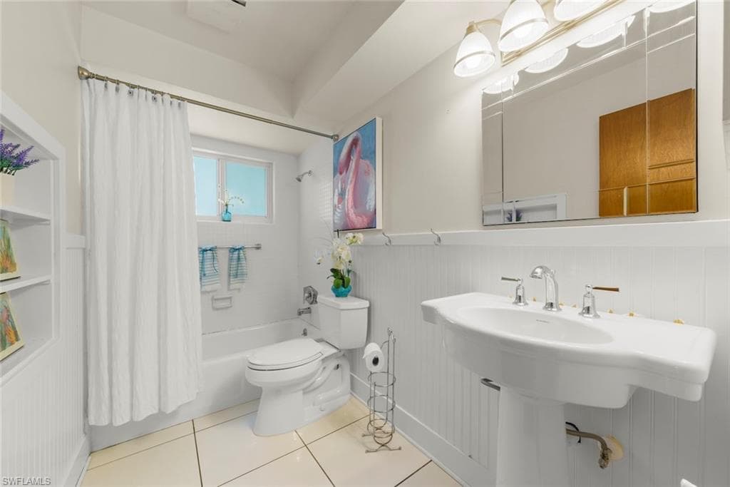 3325 AVOCADO DR, FORT MYERS FL 33901-31