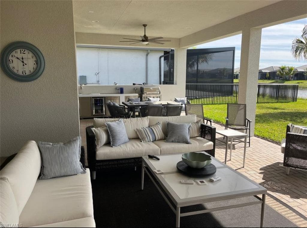 12181 Eucalyptus WAY, NAPLES FL 34120-11