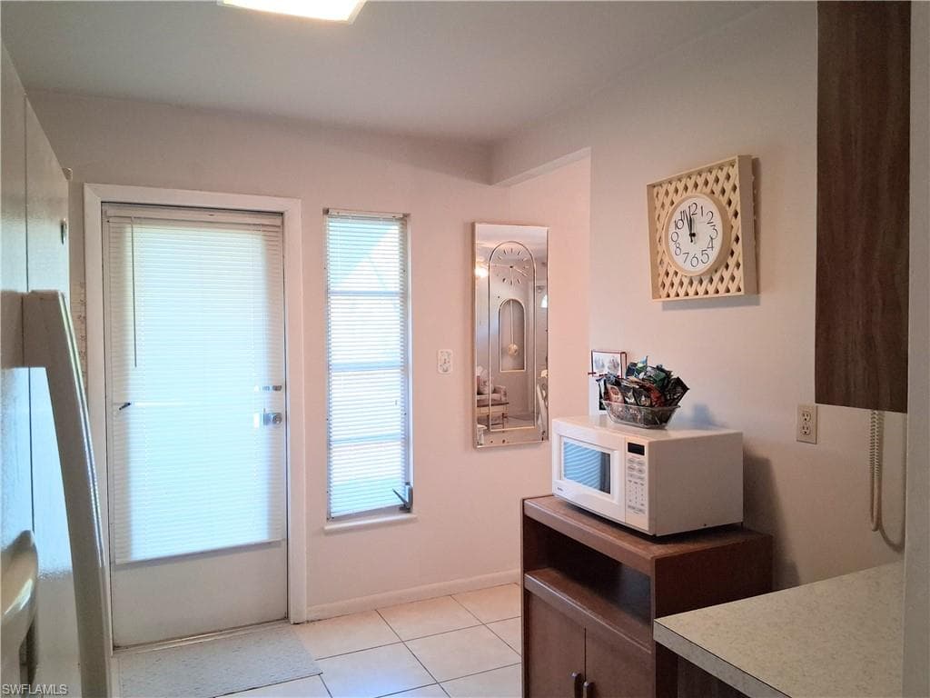 2 Tangelo CT, LEHIGH ACRES FL 33936-6